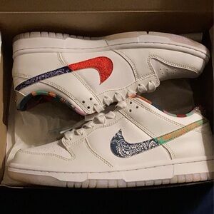 WMNS Nike - Dunk Low (GS) 'Multi-Color Paisley' Grey & White. 7Y boys 8.5W